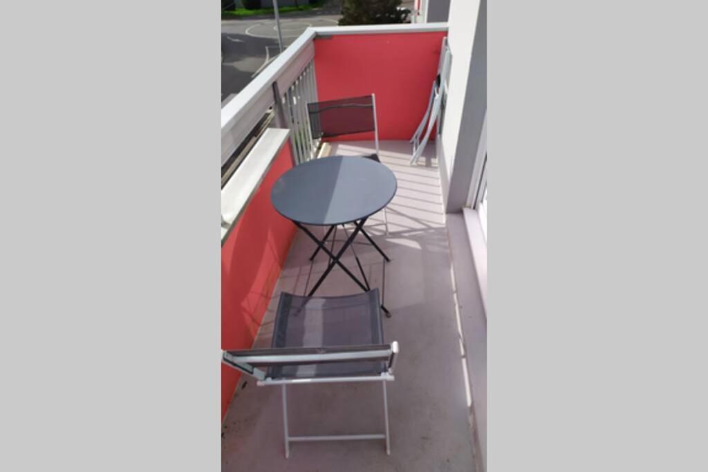 Chez Romain, Appartement Proche Commerces Et Centre Ville Avec Wifi Verdun-sur-Meuse Exterior photo